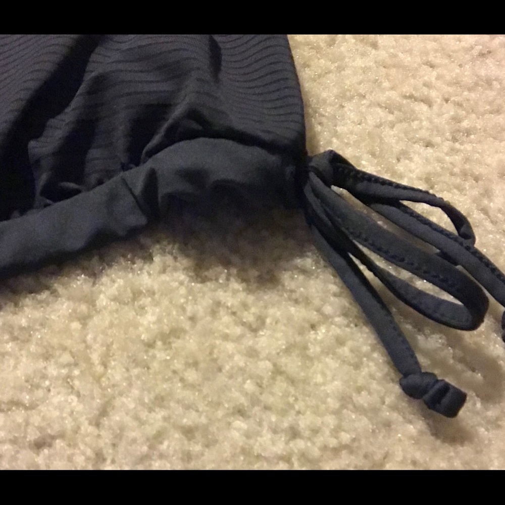 🔴Old Navy Active Tank Top With Side Draw Strong. - Picture 5 of 5